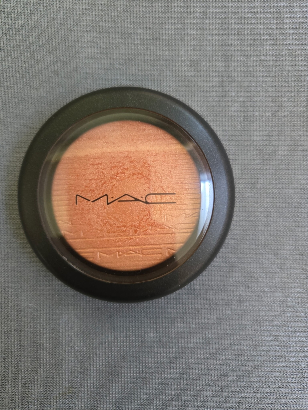 MAC Extra Dimension Blush - Just a Pinch - Picture 4 of 6